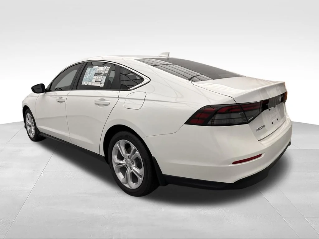 New 2026 Platinum White Pearl Honda LX image 5