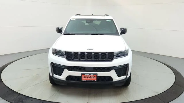 New 2026 Bright White Clear-Coat Exterior Paint Jeep Limited image 2