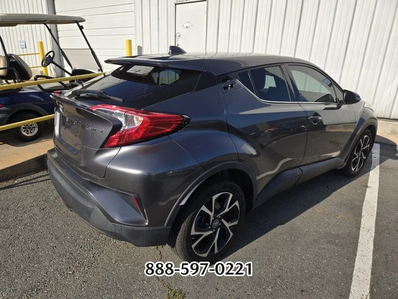 Used 2019 Magnetic Gray Metallic TOYOTA LIMITED image 6
