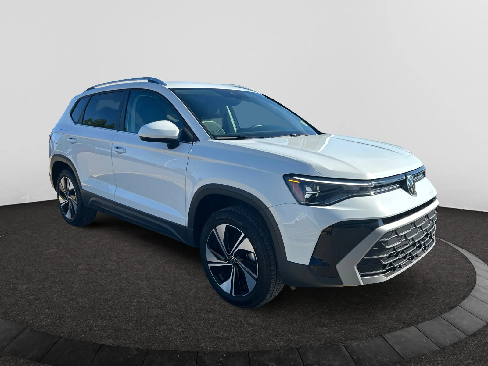 Used 2026 WHITE Volkswagen COMFORTLINE image 7