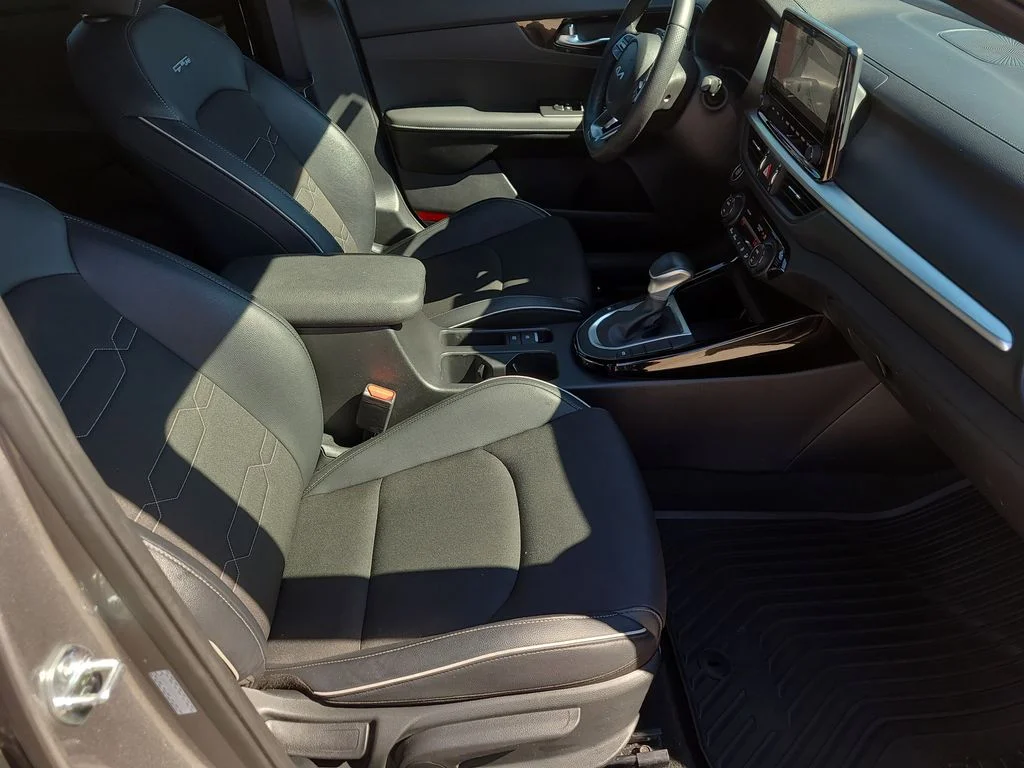 Used 2024 Gray Kia GT-Line image 11