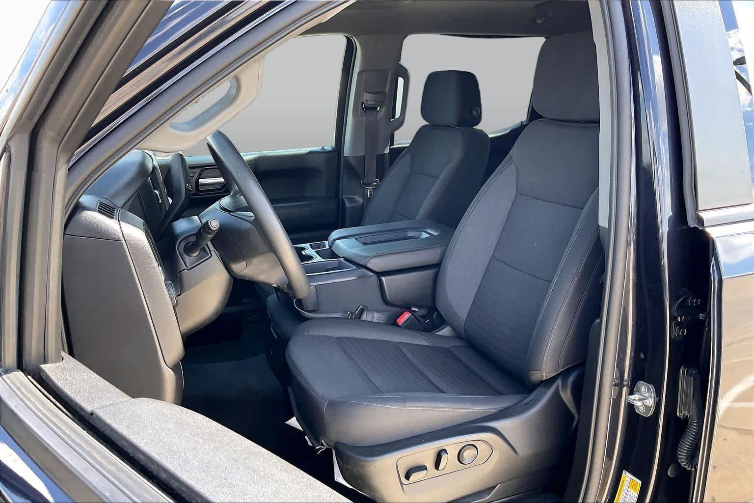 Used 2022 Dark Ash Metallic Chevrolet Custom image 8
