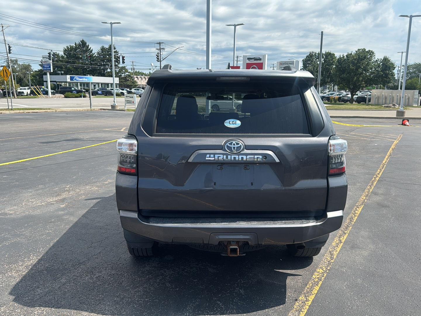 Used 2019 Magnetic Gray Metallic Toyota SR5 Premium image 5