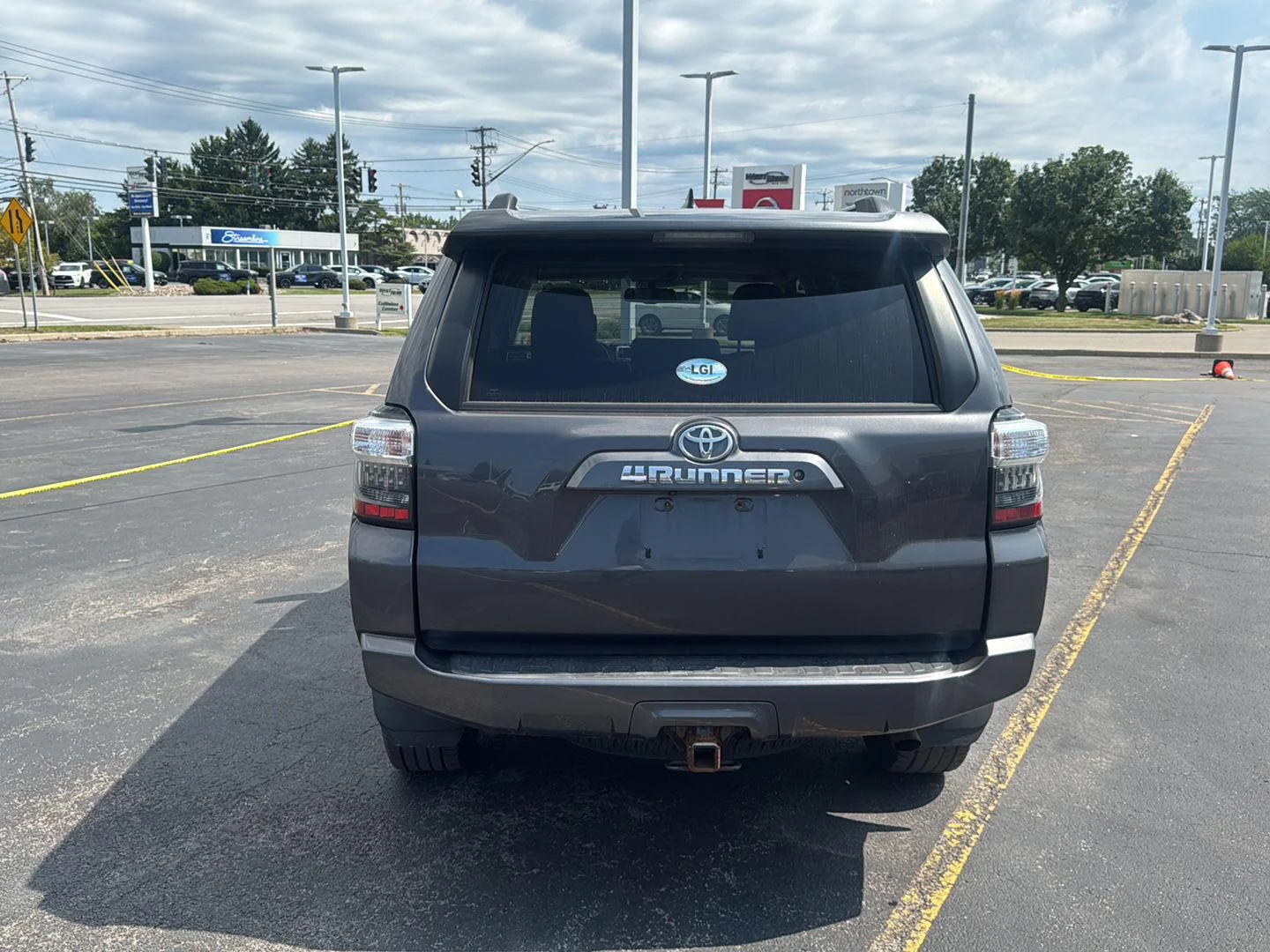 Used 2019 Magnetic Gray Metallic Toyota SR5 Premium image 5