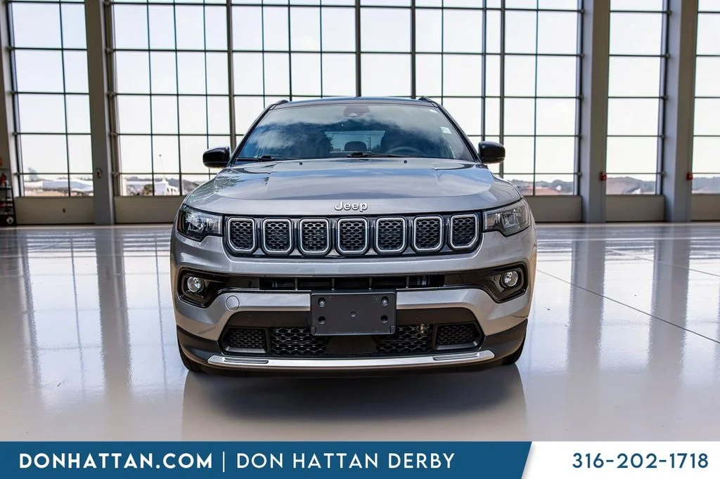 Used 2023 Silver Jeep Limited image 28