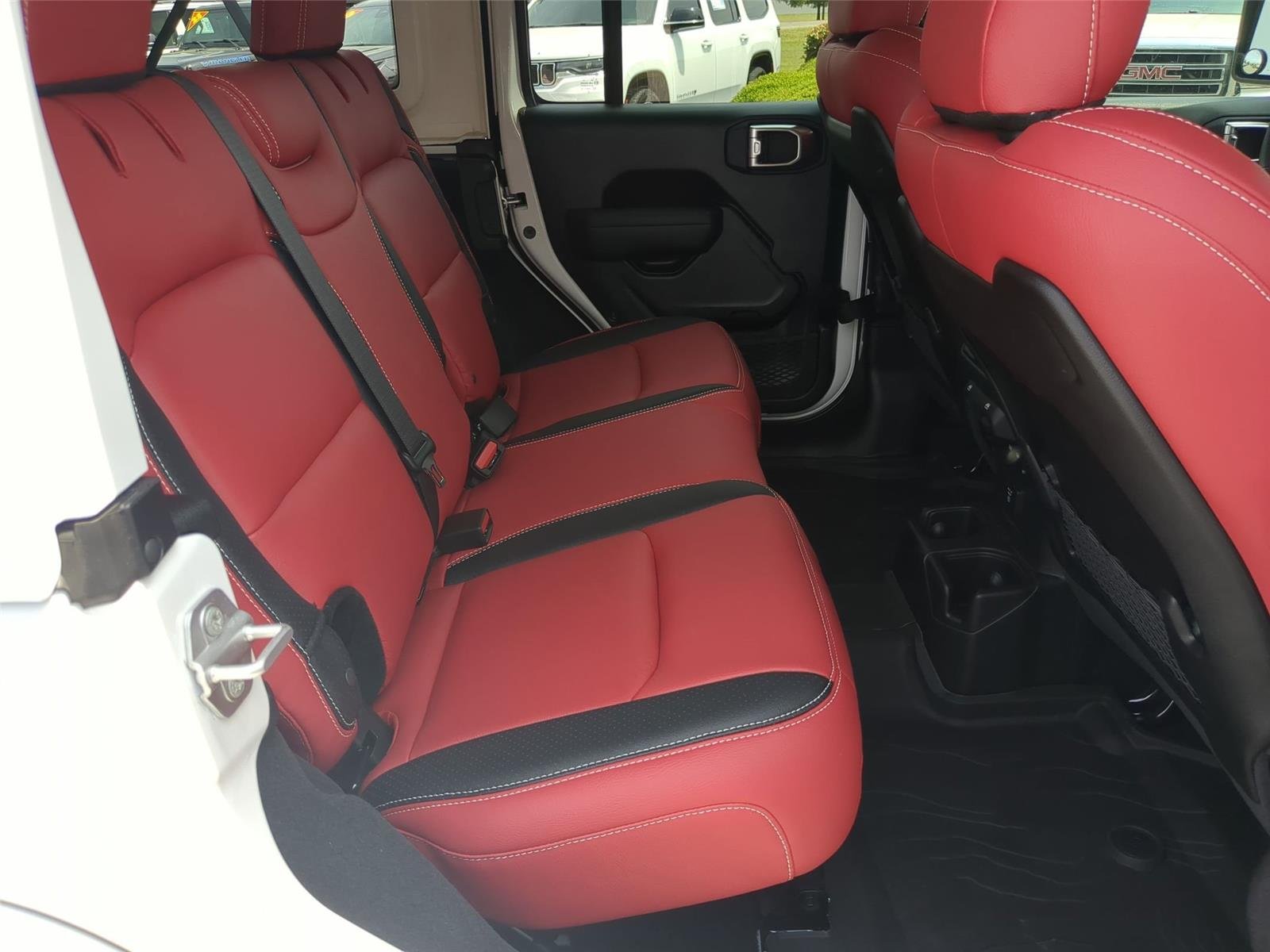 Used 2026 Bright White Clearcoat Jeep Rubicon image 29