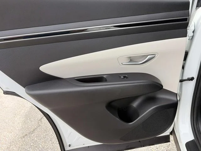Used 2022 Gray Hyundai SEL image 10