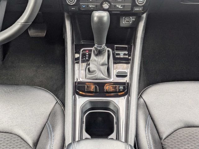 Used 2024  Jeep Latitude image 19