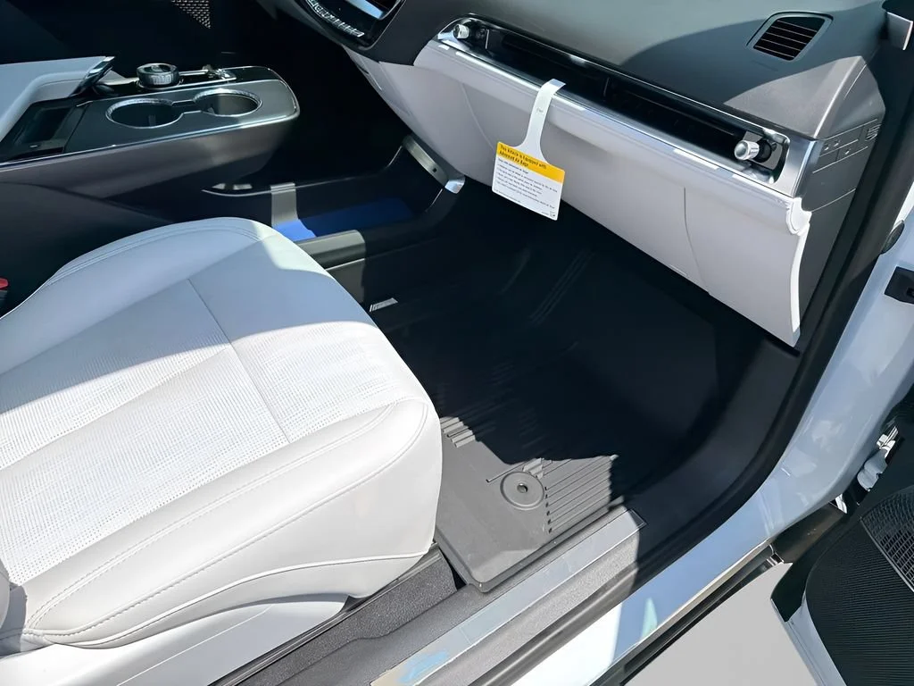 2026 Cadillac LYRIQ Sport - Photo 47
