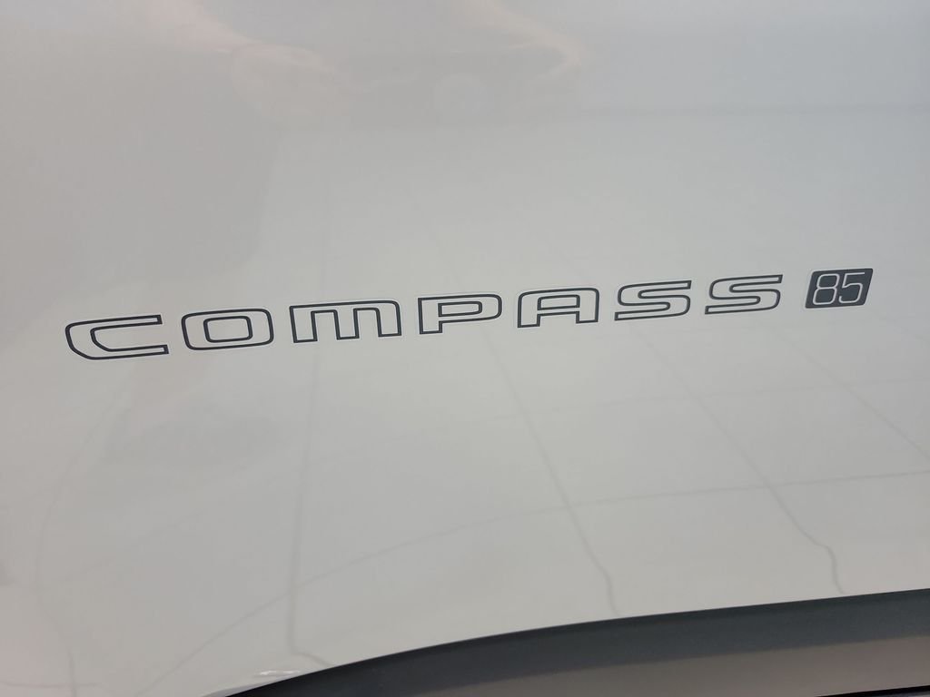New 2026 Silver Zynith Metallic Clearcoat Jeep  image 16