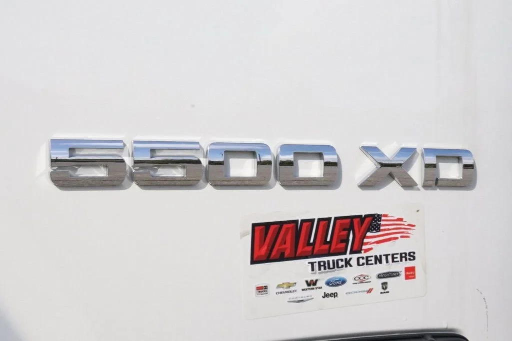 2023 Chevrolet Silverado 5500XD - Photo 20