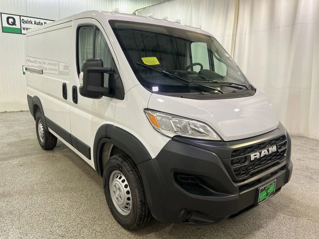 New 2026 Bright White Clear-Coat Exterior Paint RAM Tradesman 1500 Low Roof 118 WB w/Pass Seat image 3
