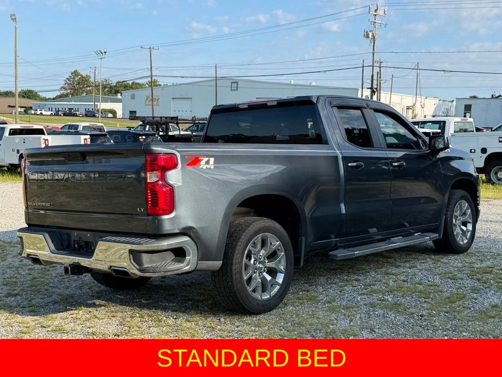 Used 2019 Gray Chevrolet LT image 5