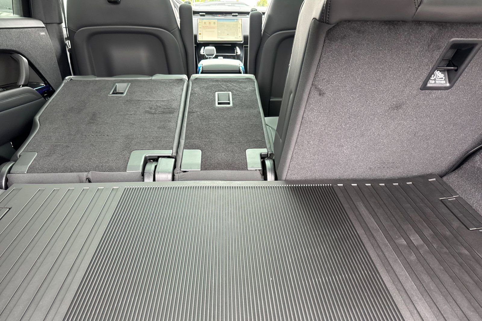 New 2026 Santorini Black Land Rover SE image 16