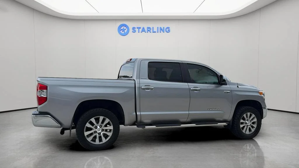 Used 2014  Toyota LTD image 10