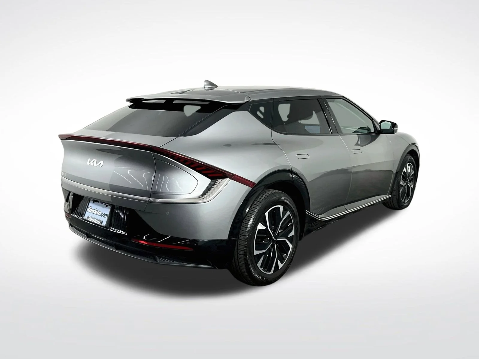 Used 2024 Steel Gray Kia Wind image 8