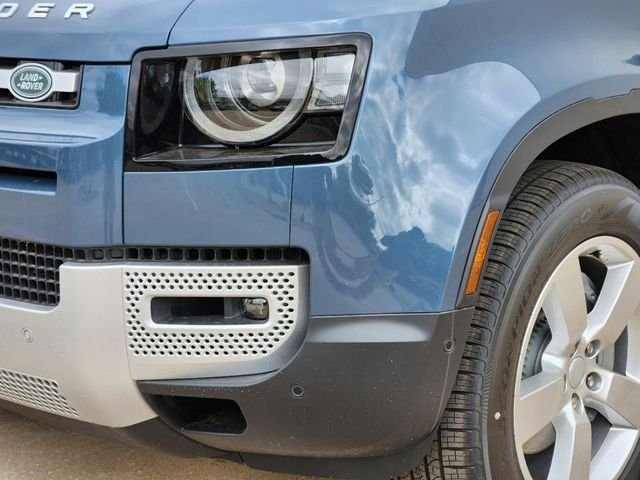 2024 Land Rover Defender thumbnail 9