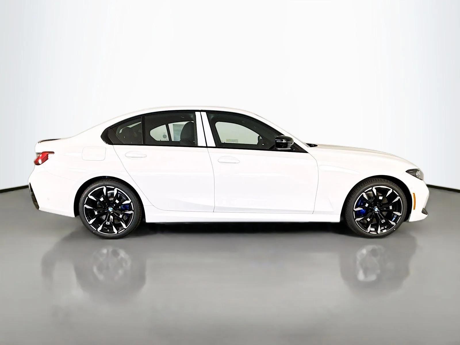 New 2026 Alpine White BMW 330i xDrive image 8
