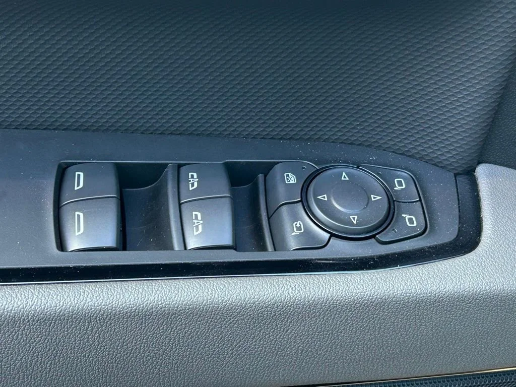 2025 Chevrolet Silverado 1500 ZR2 - Photo 31