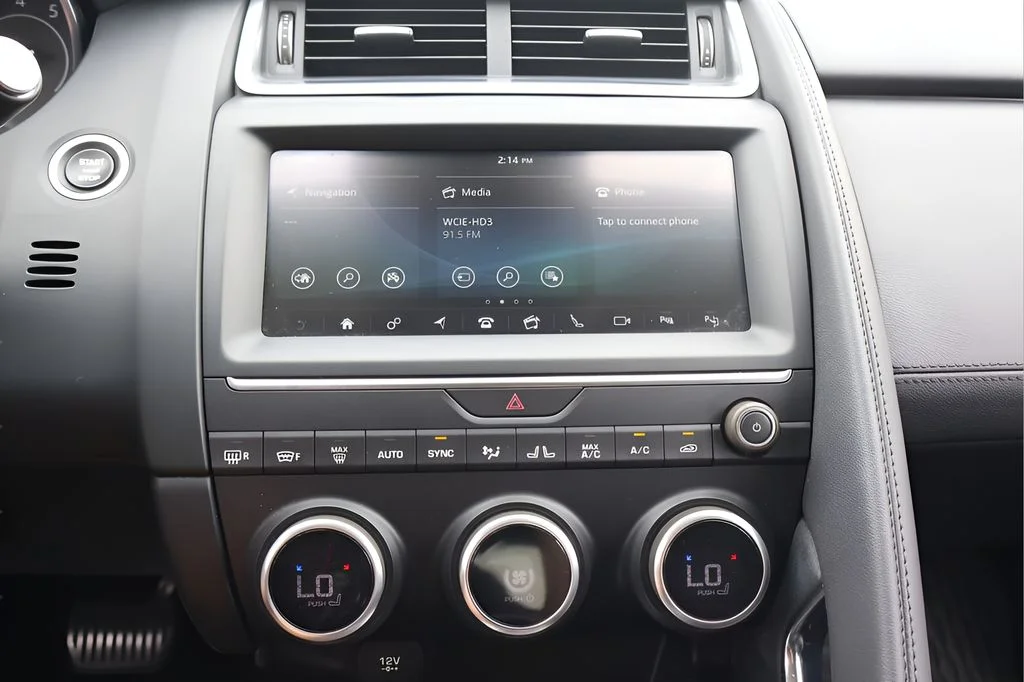 Used 2019 Gray Jaguar SE image 22