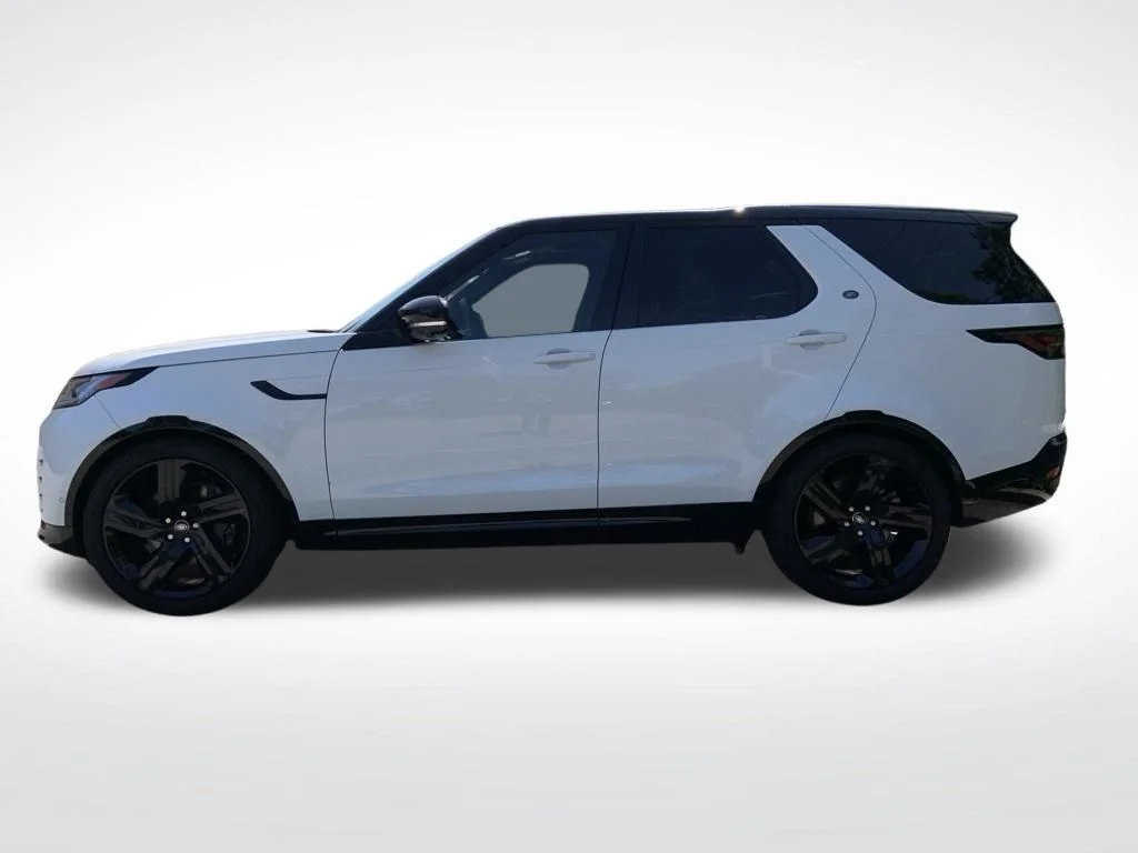 Used 2025 White Land Rover Dynamic SE image 5