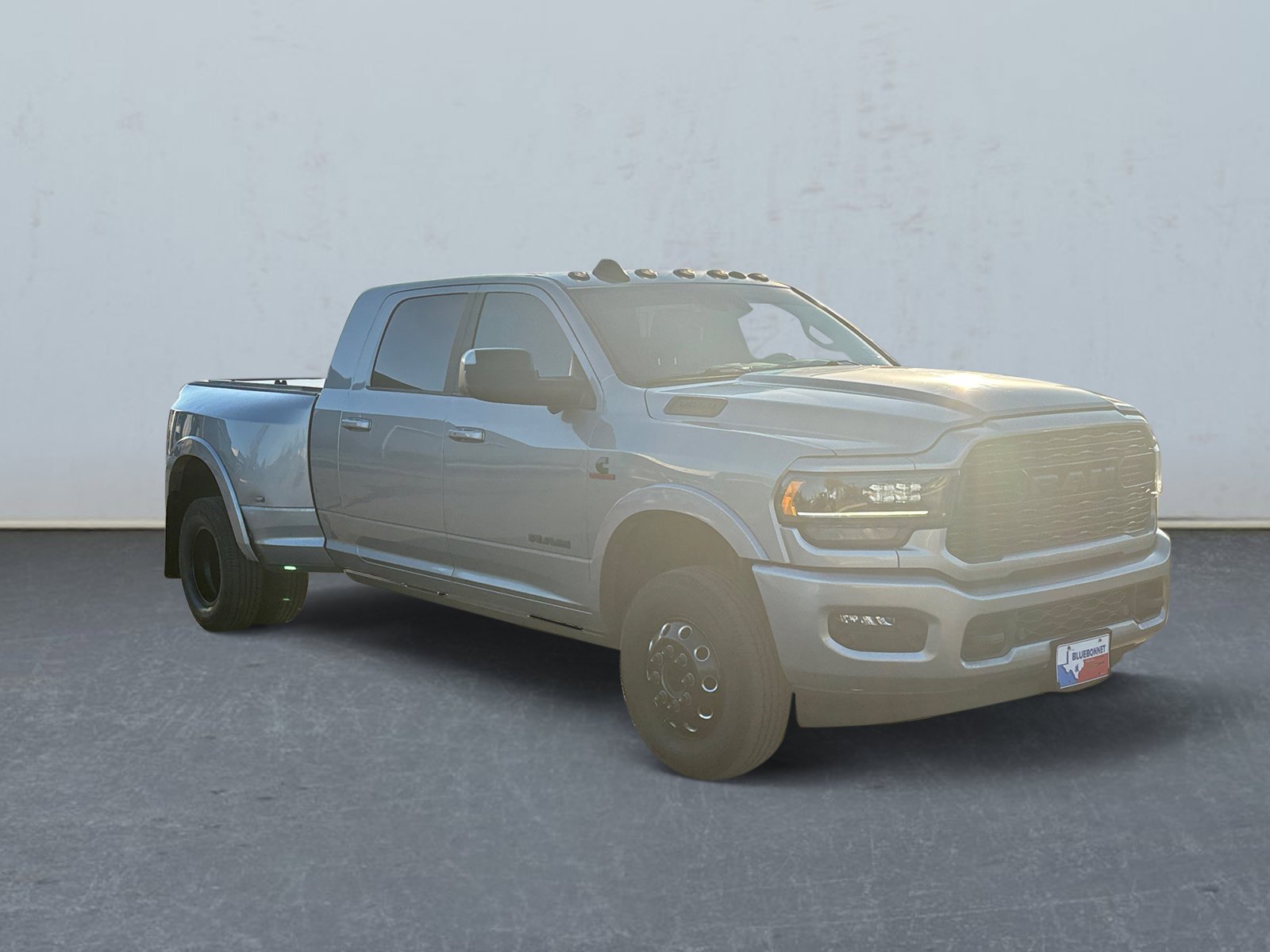 Certified Used 2022 Billet Silver Metallic Clearcoat Ram Limited image 3