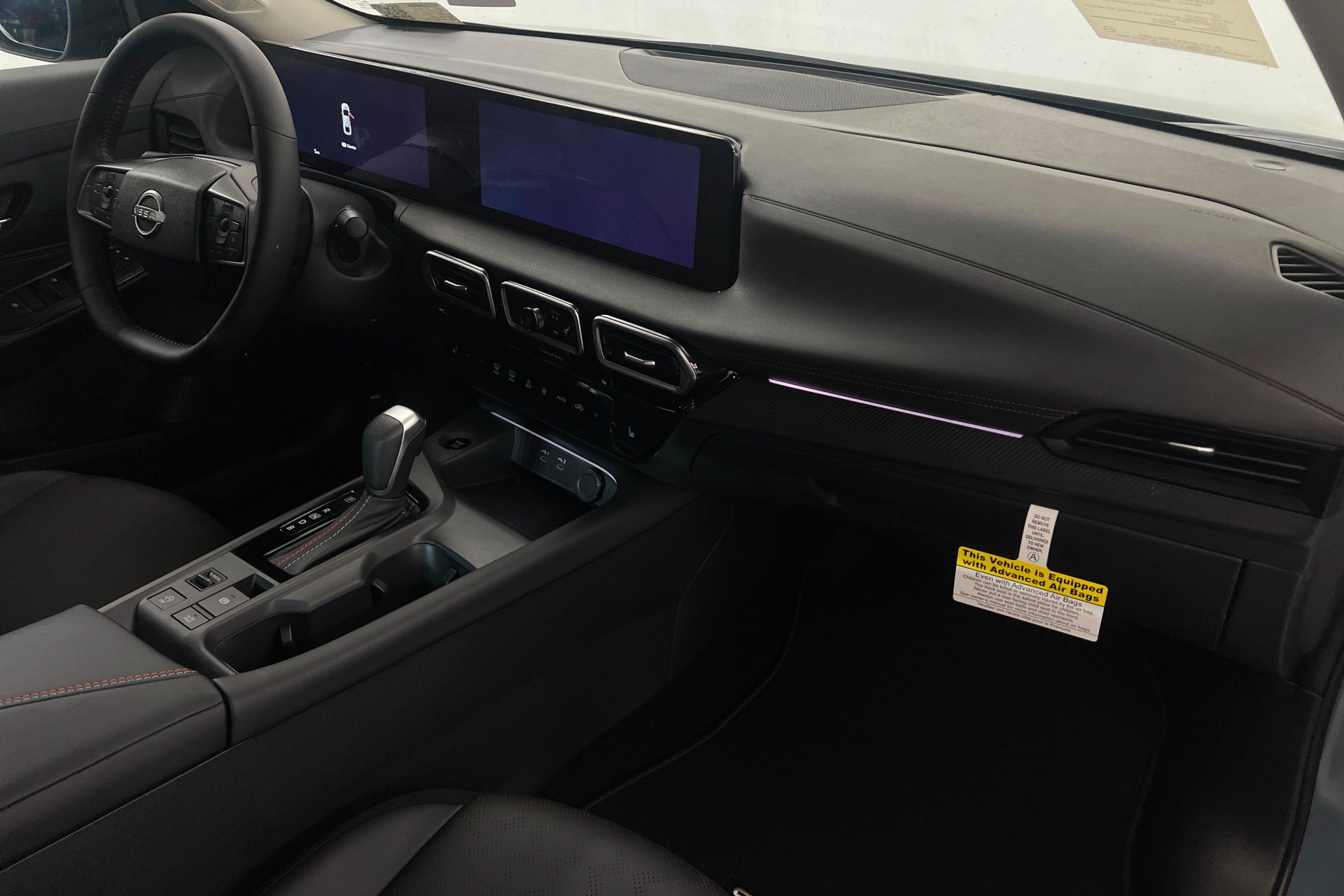 New 2026 Atlantic Gray Metallic / Super Black Two-tone Nissan SR image 24