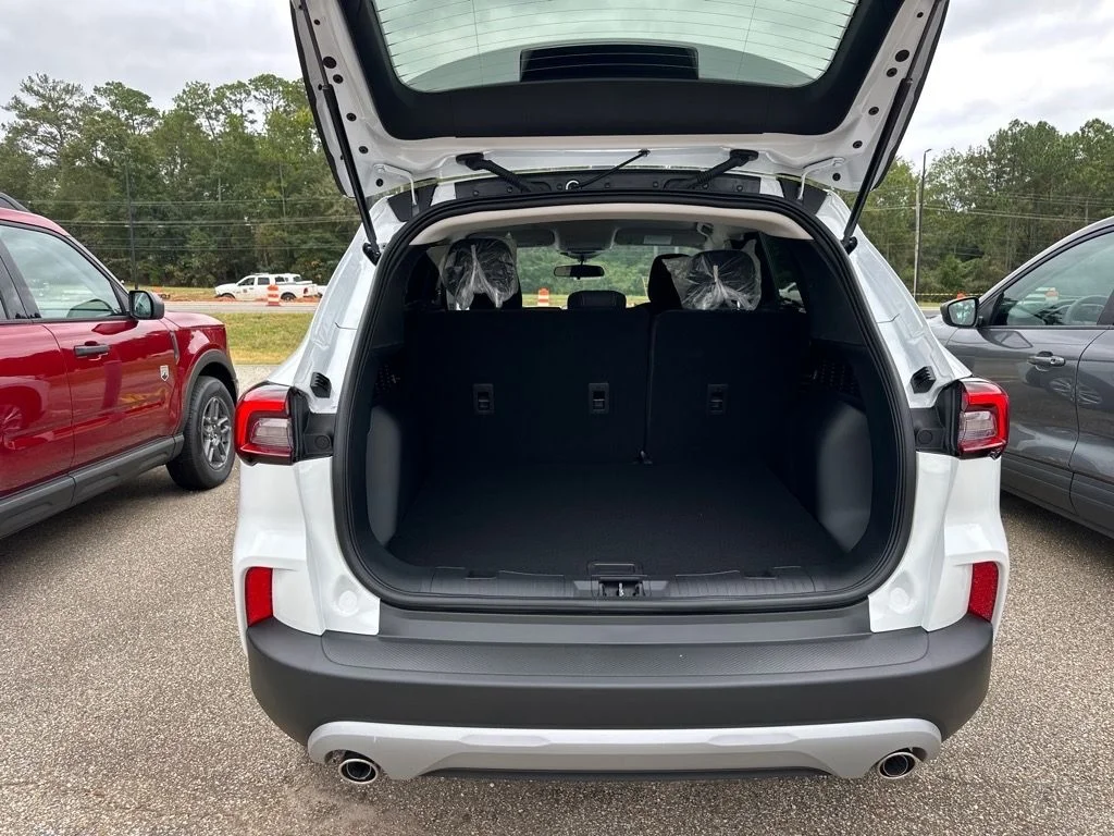New 2026 Oxford White Ford Active® image 10