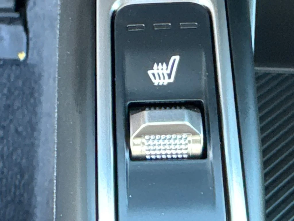 New 2026 Ivory Silver Kia S image 24