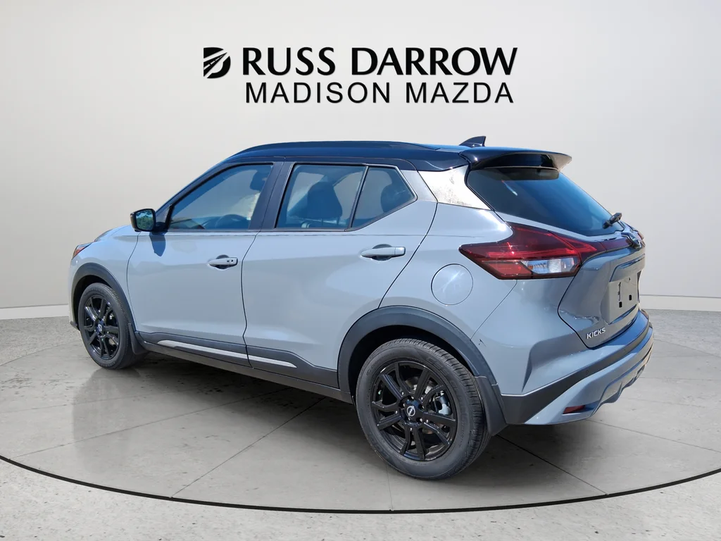 Used 2023 Gray Nissan SR image 3