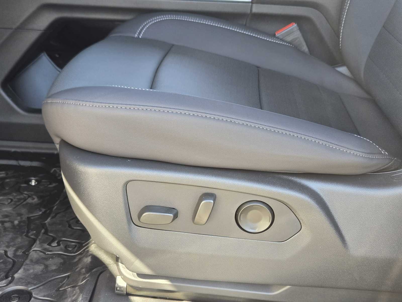 2026 GMC HUMMER EV 2X - Photo 16