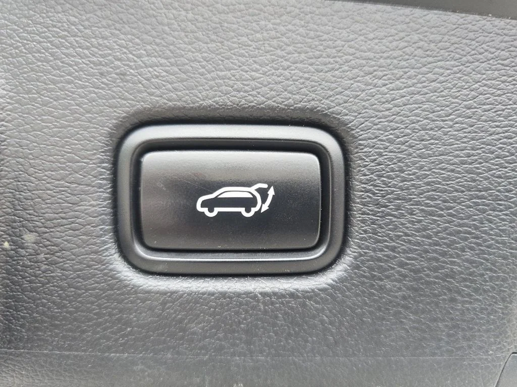 Used 2022 Black Kia SX image 21