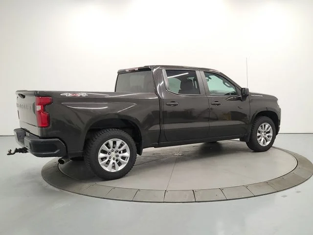 Used 2021 Brown Chevrolet Custom image 7