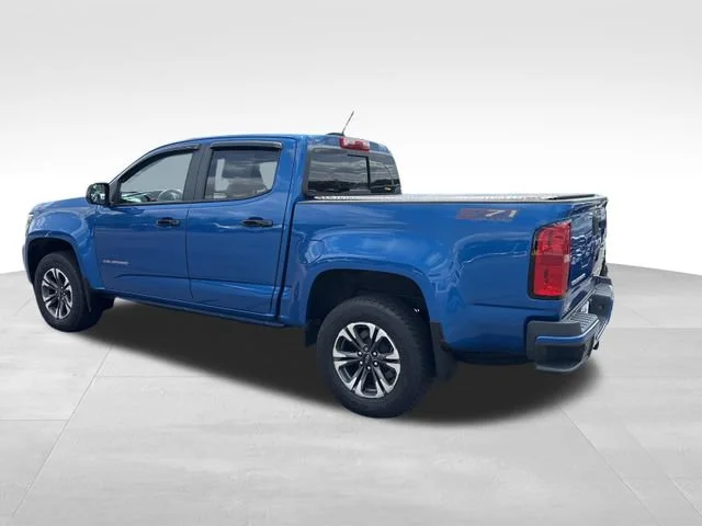 Used 2022 Bright Blue Metallic Chevrolet Z71 image 3