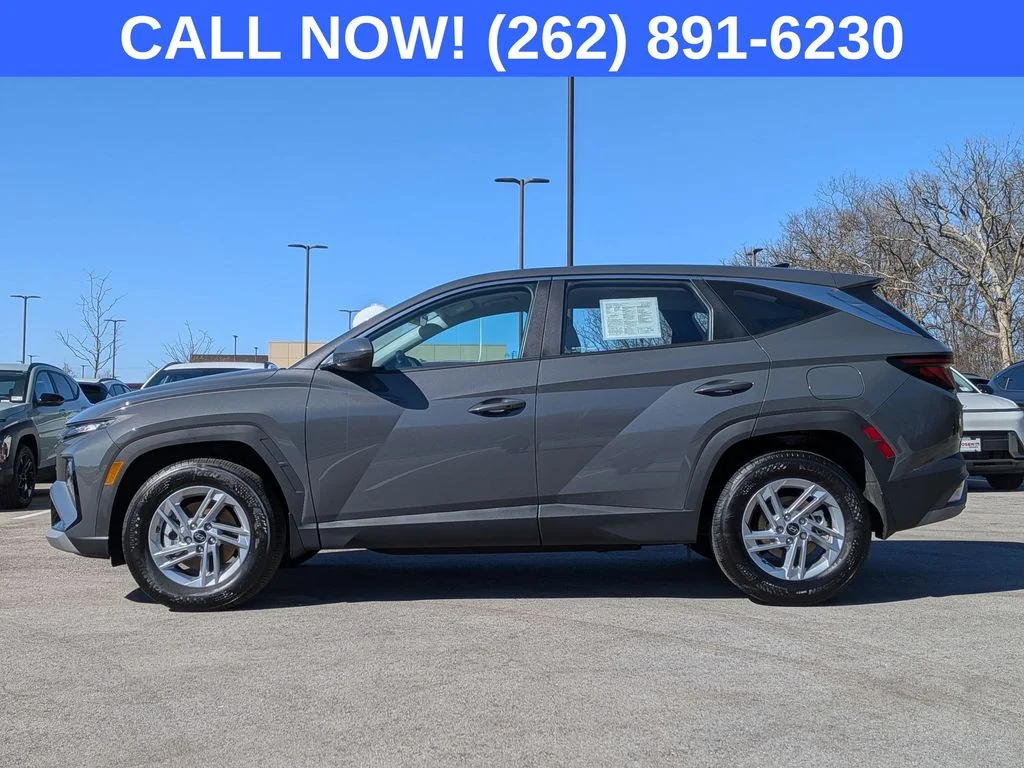 Certified Used 2025 Gray Hyundai SE image 4