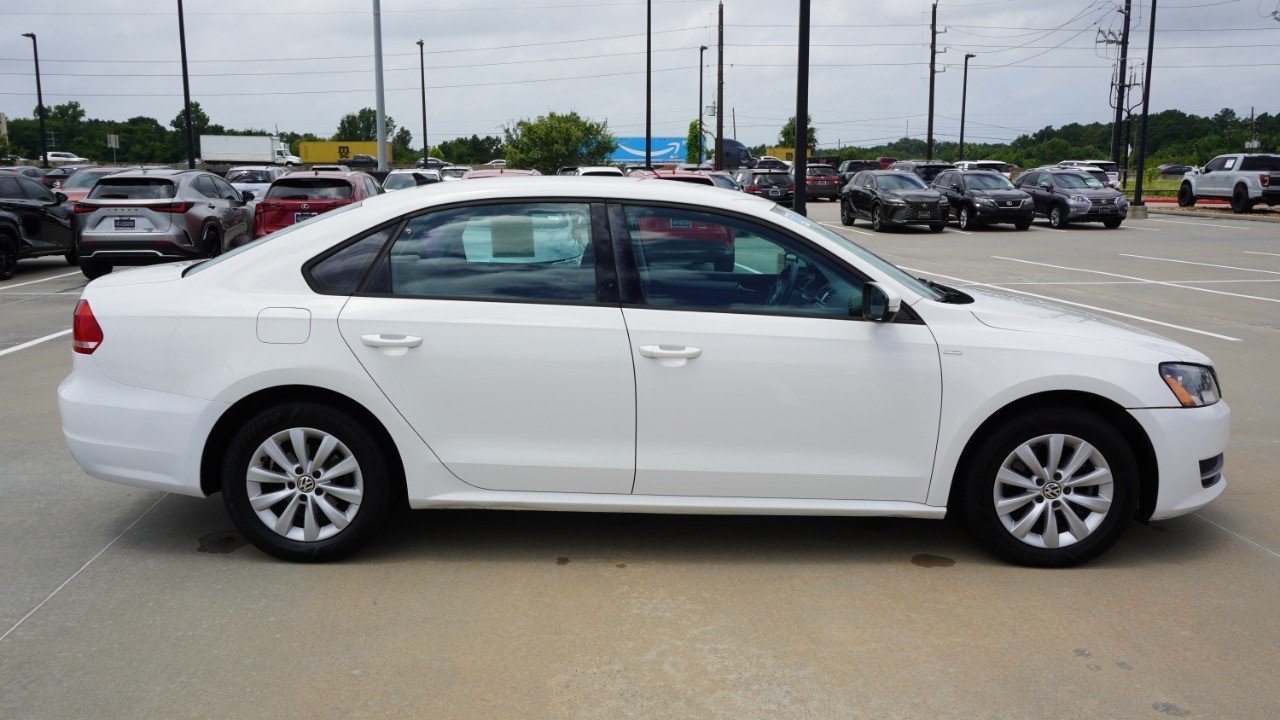 Used 2014 White Volkswagen S image 4