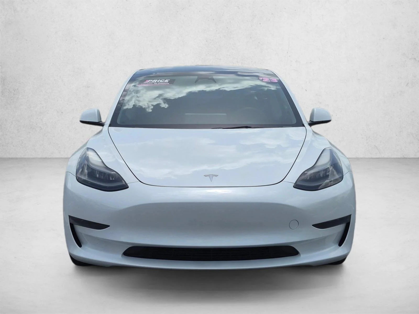 Used 2023 Pearl White Multi-Coat Tesla  image 2