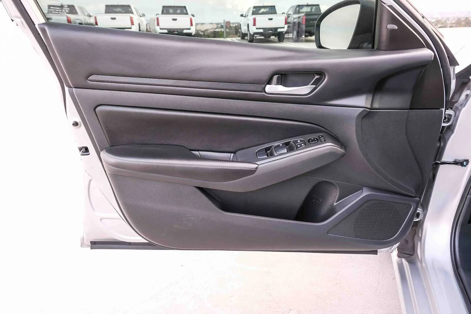 2024 Nissan Altima SV - Photo 23
