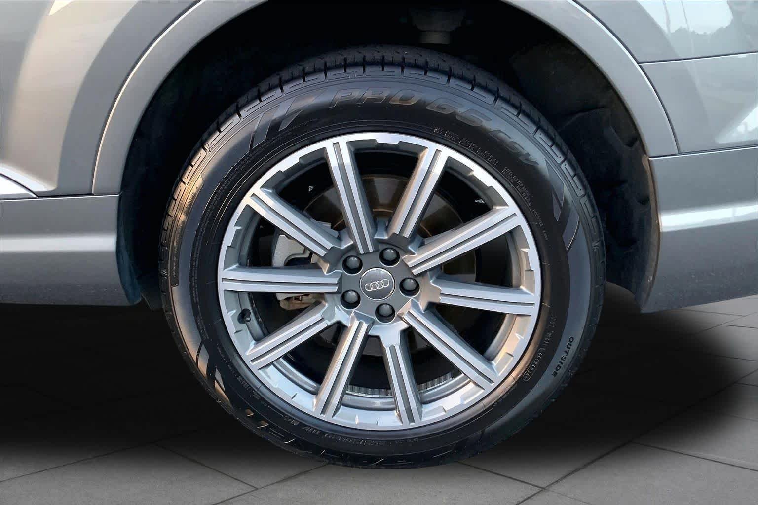 Used 2018  Audi Prestige image 11