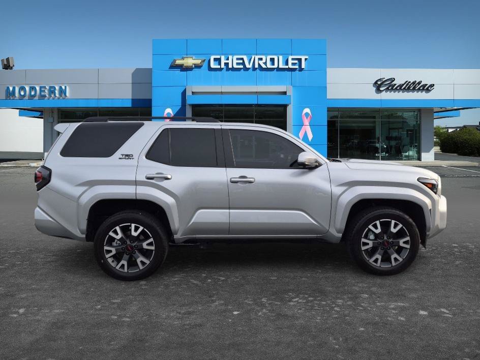 Used 2025 Cutting Edge Toyota SR5 image 6