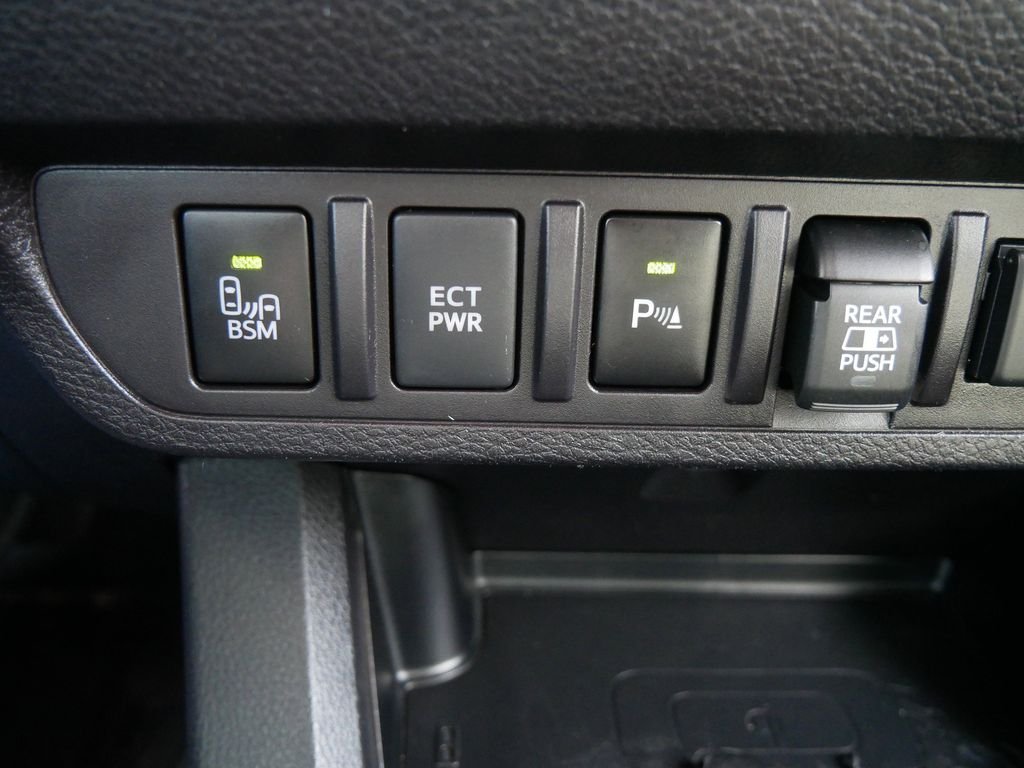 2023 Toyota Tacoma Limited - Photo 23