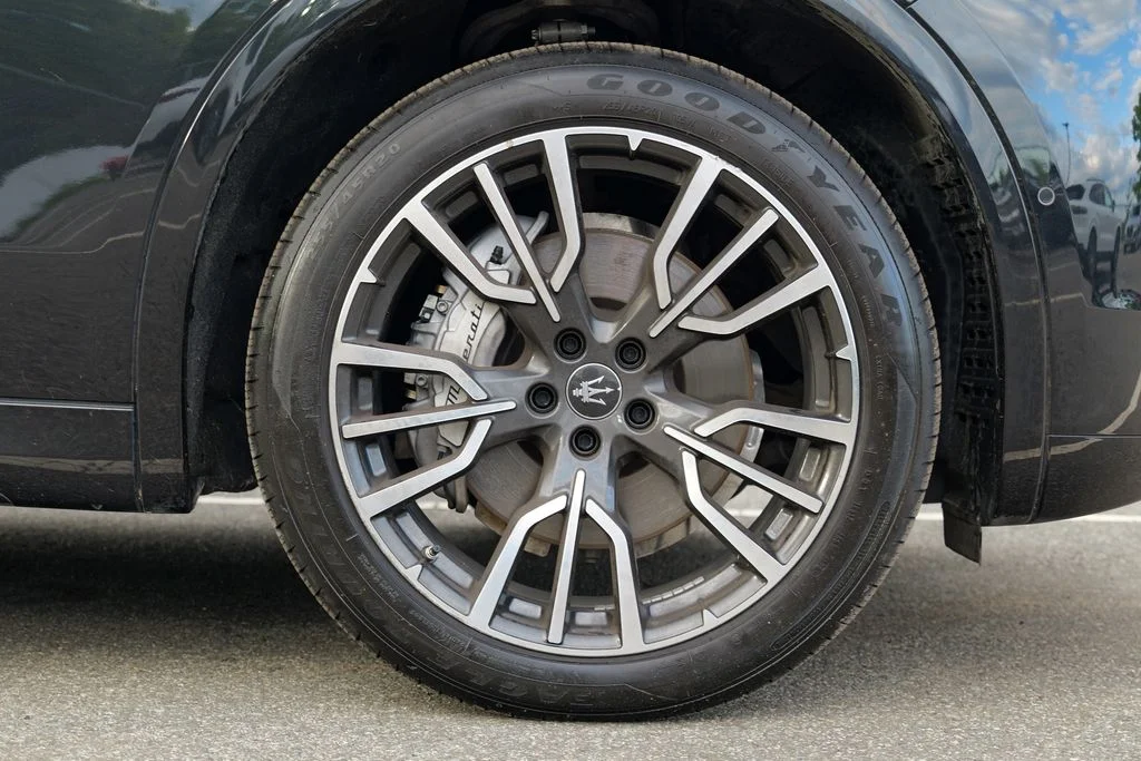 New 2025 Nero Noctis Black Maserati Base image 12