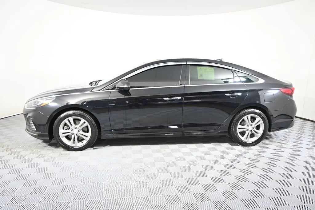 Used 2018 Hyundai Sonata Limited with VIN 5NPE34AF9JH725060 for sale in Forest Lake, Minnesota