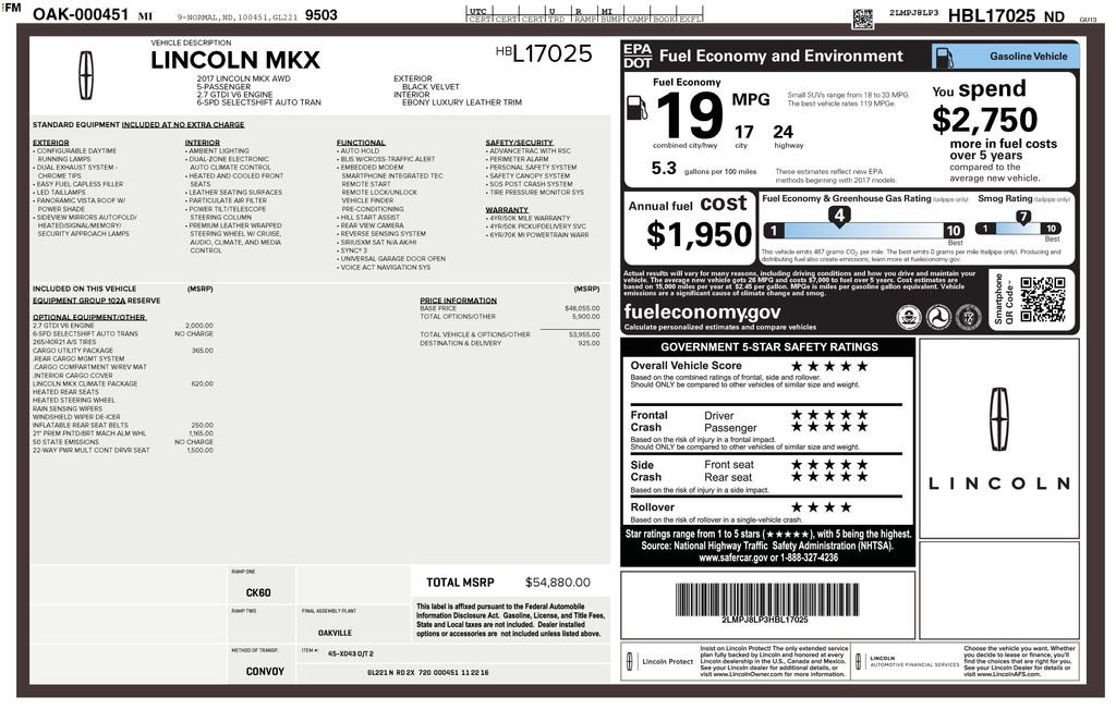 Used 2017  Lincoln Reserve image 2