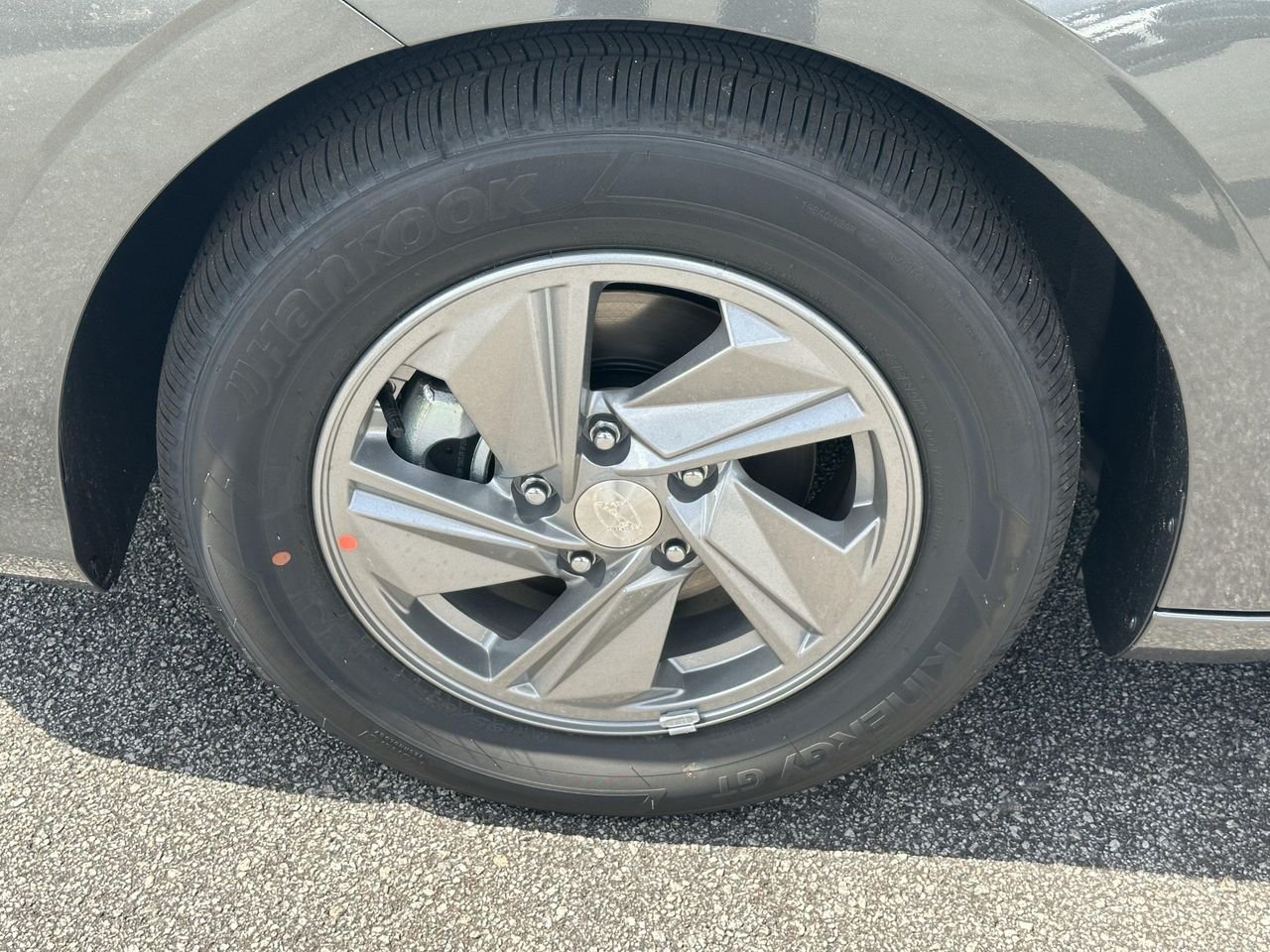 New 2026 Amazon Gray Hyundai SE image 11