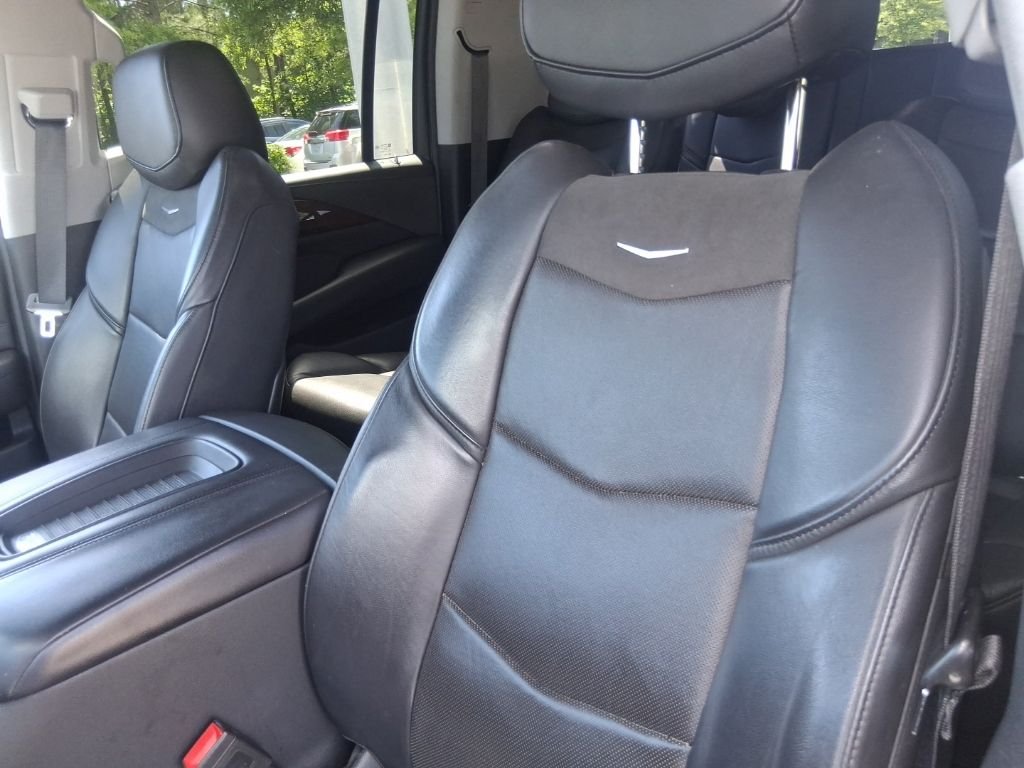 Used 2020 Blue Cadillac Luxury image 13
