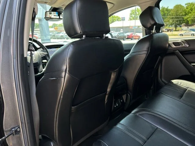 Used 2019 Magnetic Ford Lariat image 18