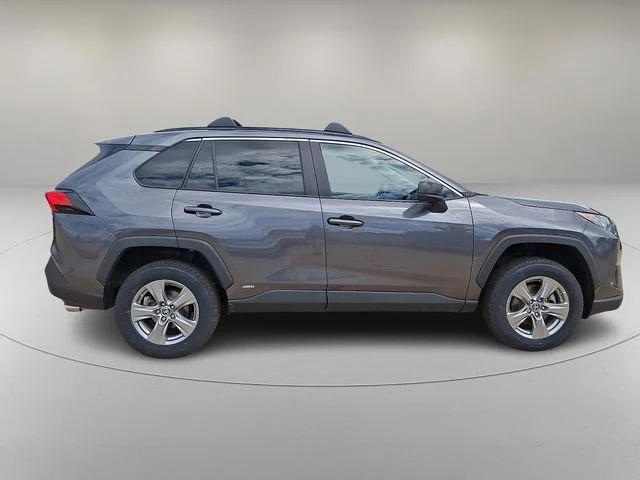 Used 2022 Gray Toyota LE image 12