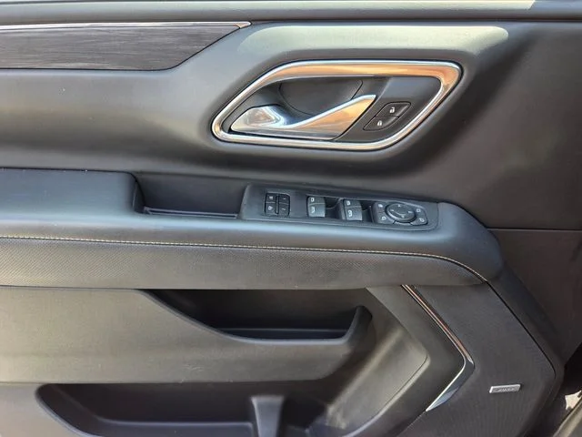 Used 2023 Silver GMC SLT image 18