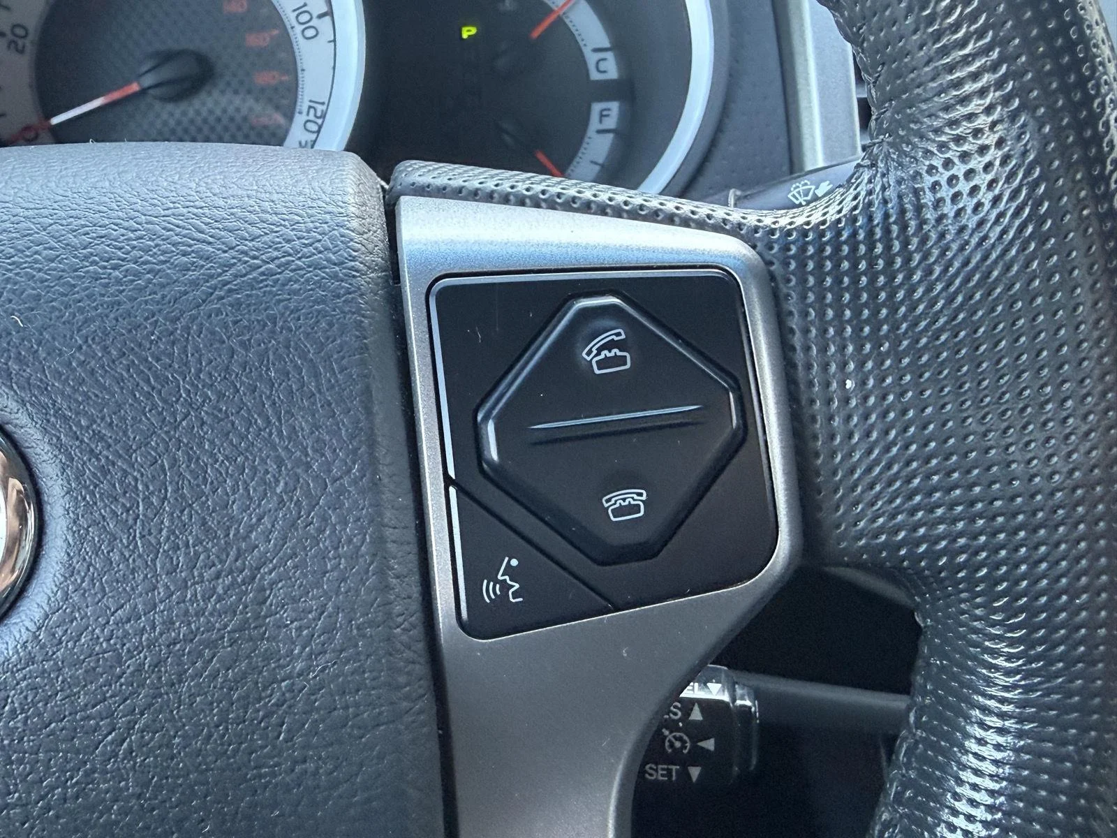 Used 2014 Pyrite Mica Toyota PreRunner image 24
